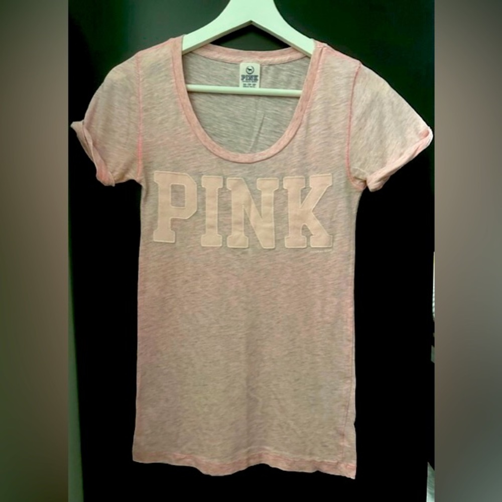PINK Victoria’s Secret short sleeves